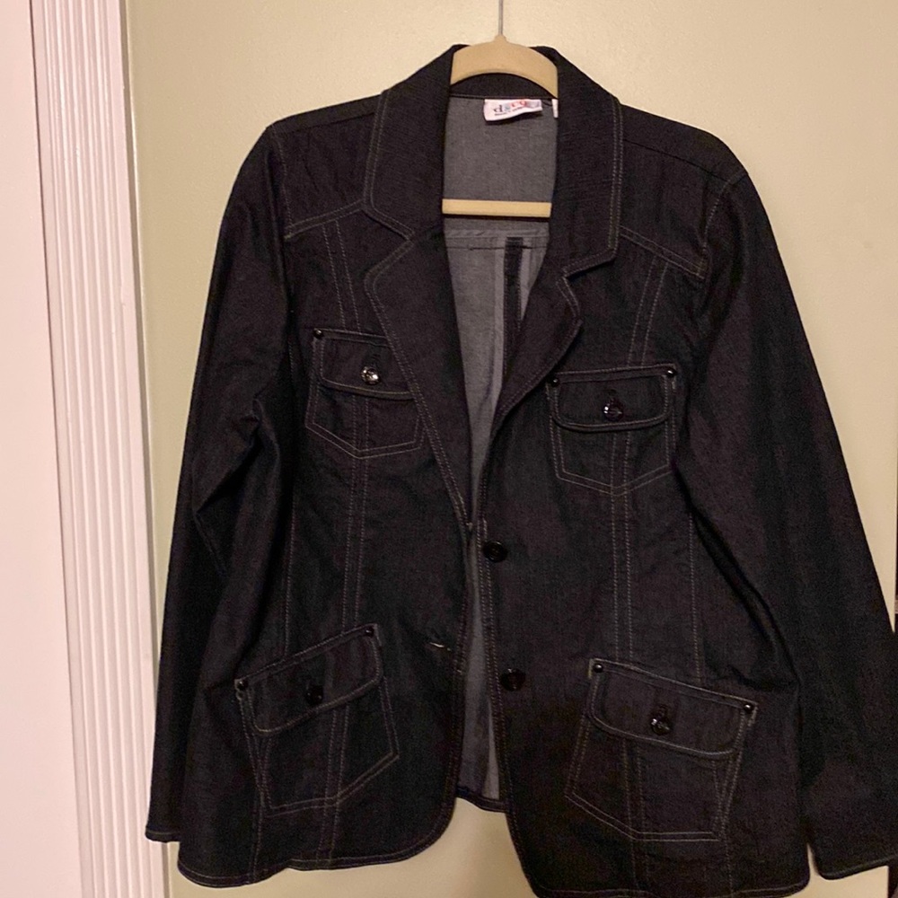 D&CO Dark Wash Jean Jacket w/Pockets